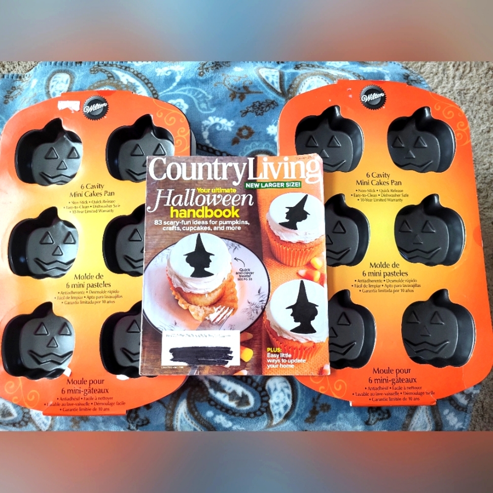 Jack-o-lantern 6 cavity mini cake pans by Wilton. Never used. CL Halloween Mag